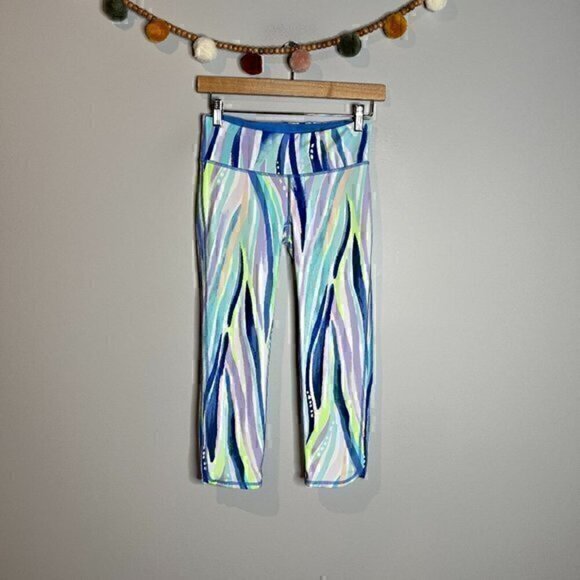 Lilly Pulitzer Luxletic Shore Perfections Weekender Crop Leggings - Picture 1 of 5